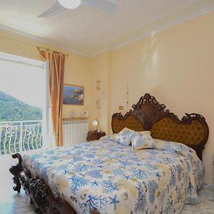 Camera con letto king size
